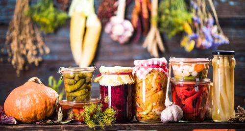 Eingelegtes Gemüse – knackig, bunt und vol...